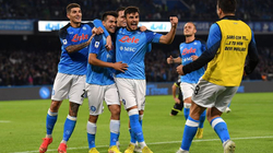 Unitedi ofron 40 mln për mbrojtësin e Napolit