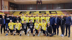 Volejboll, Peja barazon serinë e finales