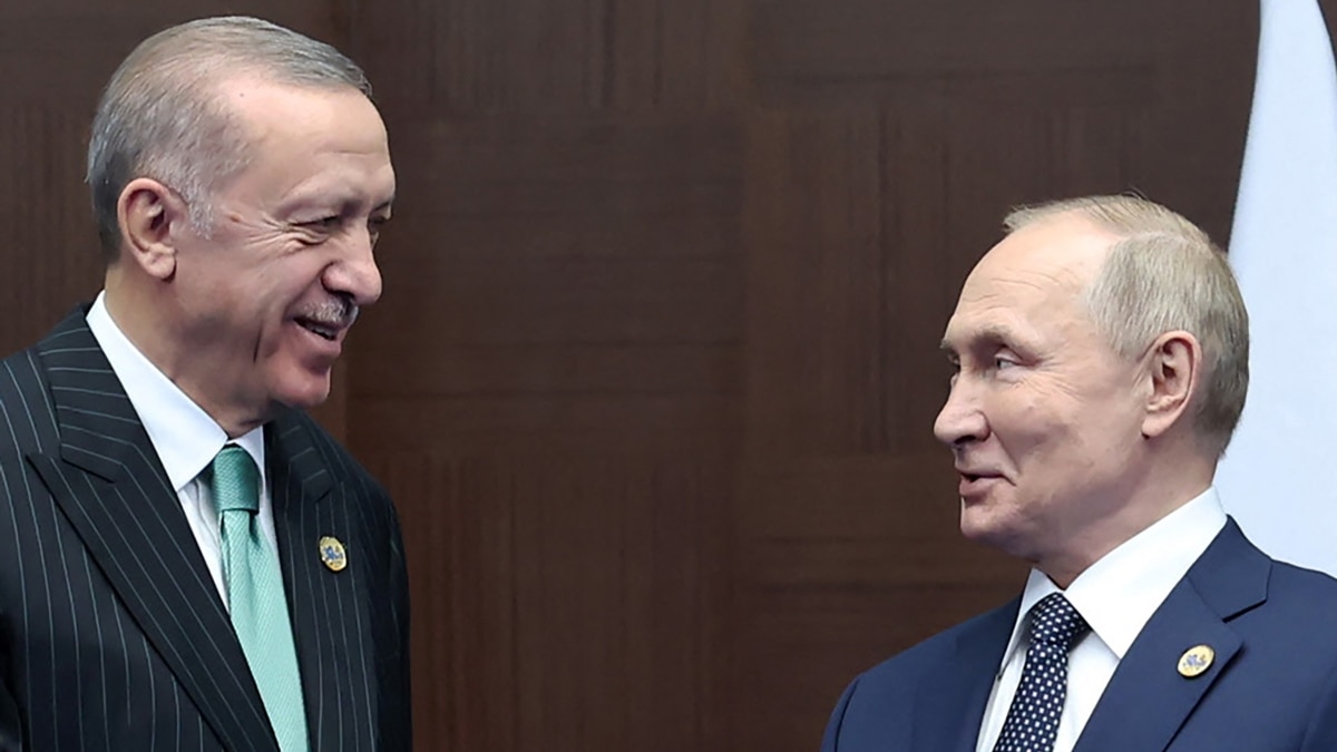Rusia reagon pas pretendimeve se është përfshirë në zgjedhjet në Turqi