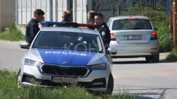 Policia për plagosjen e dy personave në veri: U gjetën 31 gëzhoja të armës