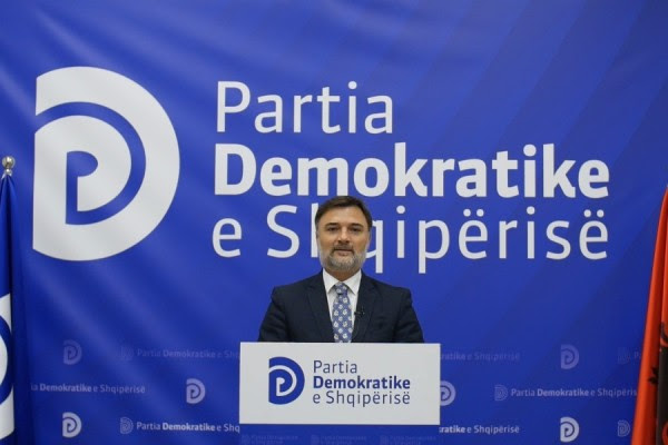Alibeaj jep dorëheqje nga drejtimi i Partisë Demokratike