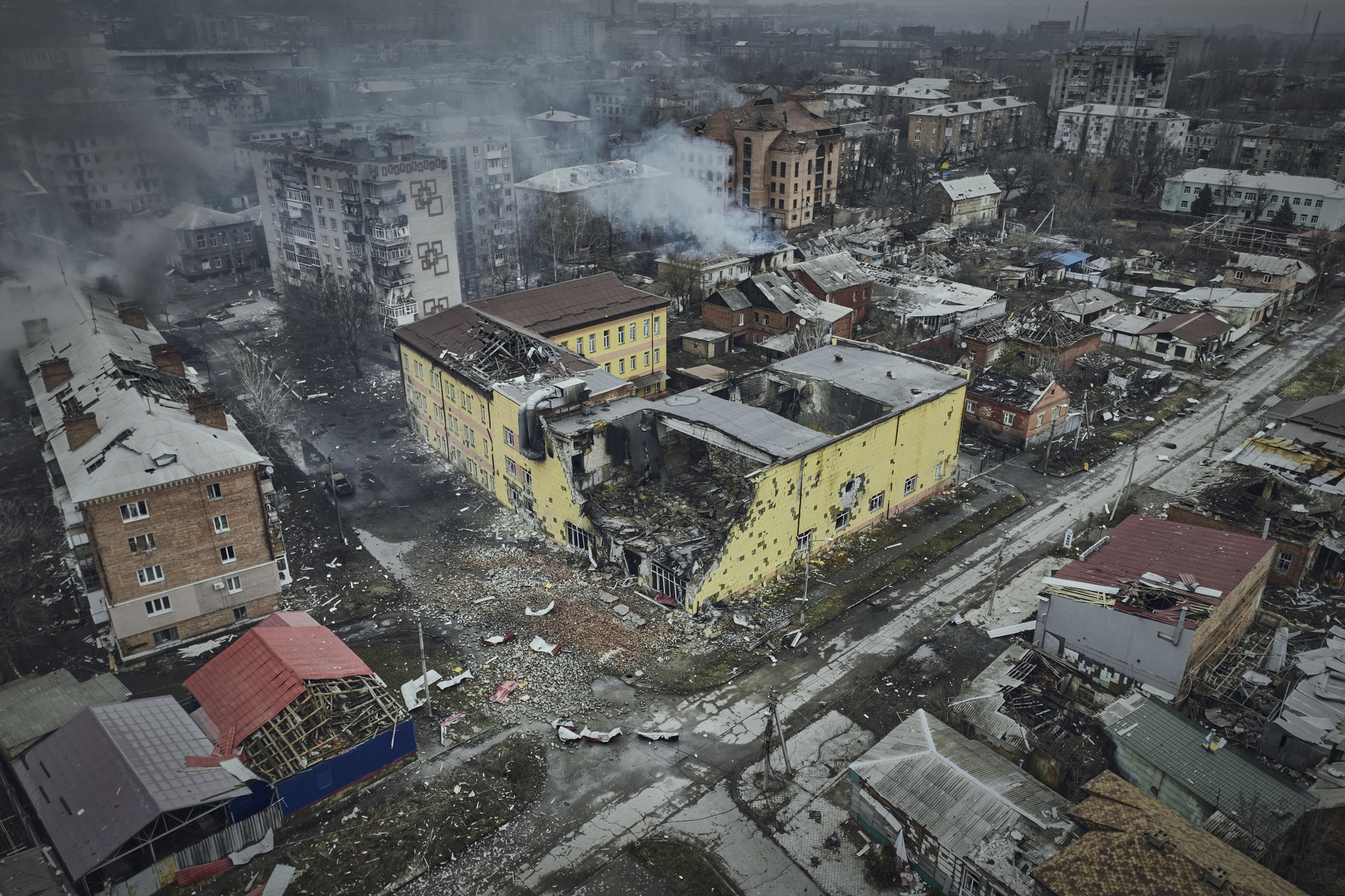 Ukraina thotë se “po përparon ngadalë, por qëndrueshëm” në Bakhmut