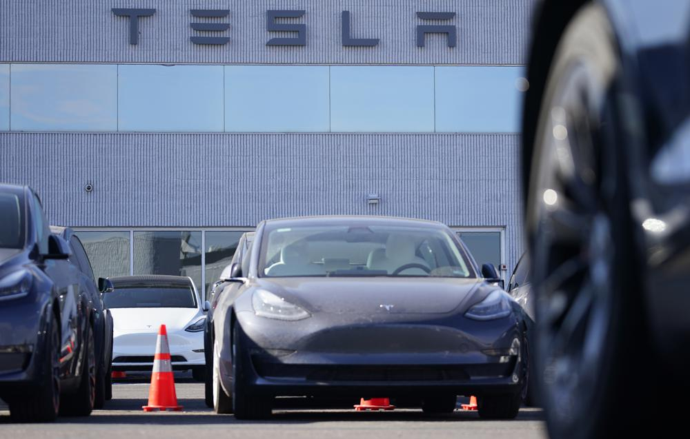 Tesla senkt den Preis für Model 3 in den USA 