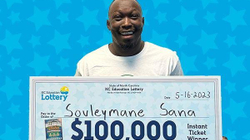 Amerikani që fitoi lotarinë do t’i çojë paratë në shkollat e Afrikës