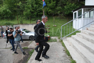 Ilir Peci - Komuna e Zveçanit