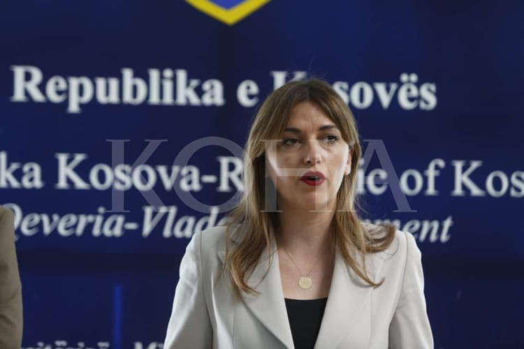 Ministrja e Drejtesise, Albulena Haxhiu