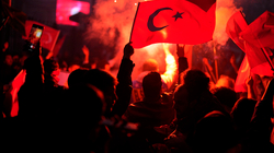Turqia mbetet në duart e Erdoganit