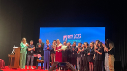 Festivali “Burbuqe Berisha” mbledh botën teatrore, triumfon aktorja kroate
