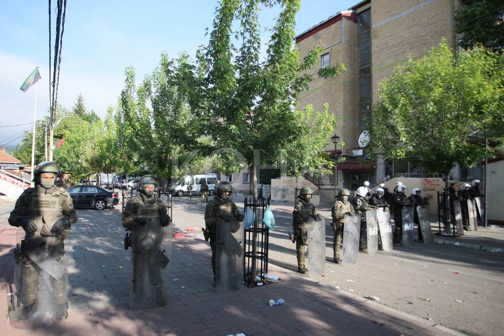 Lista Serbe thirrje protestuesve në Zveçan të shpërndahen rreth orës 16:00