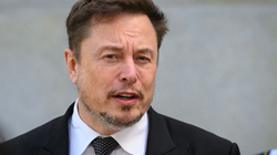 Elon Musk pretendon se OpenAI i ofroi aksione