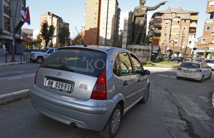Sveçla: Për katër ditë 471 vetura me targa ilegale në veri u konvertuan në RKS