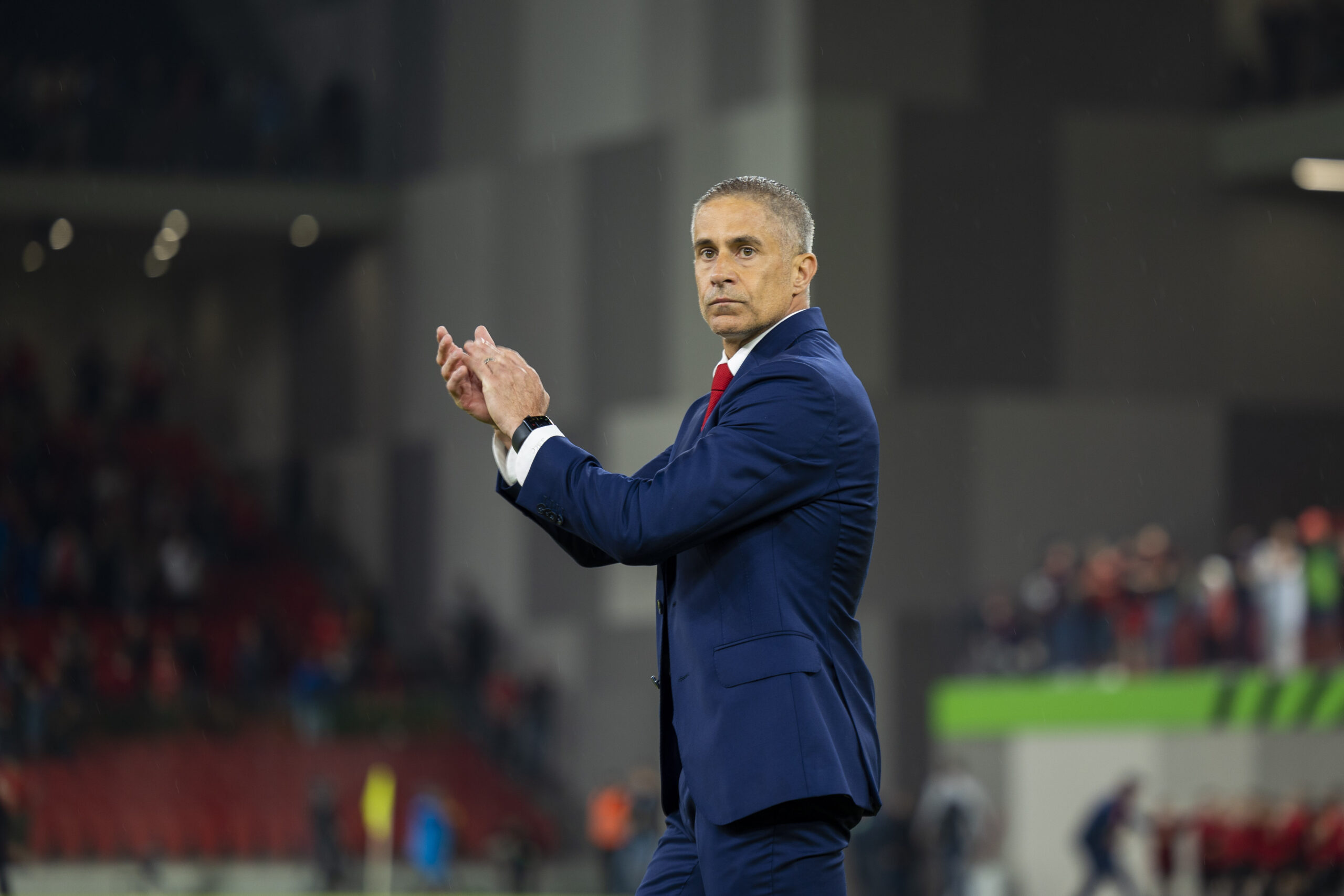 Sylvinho renditet selektori i tetë më i miri në botë 