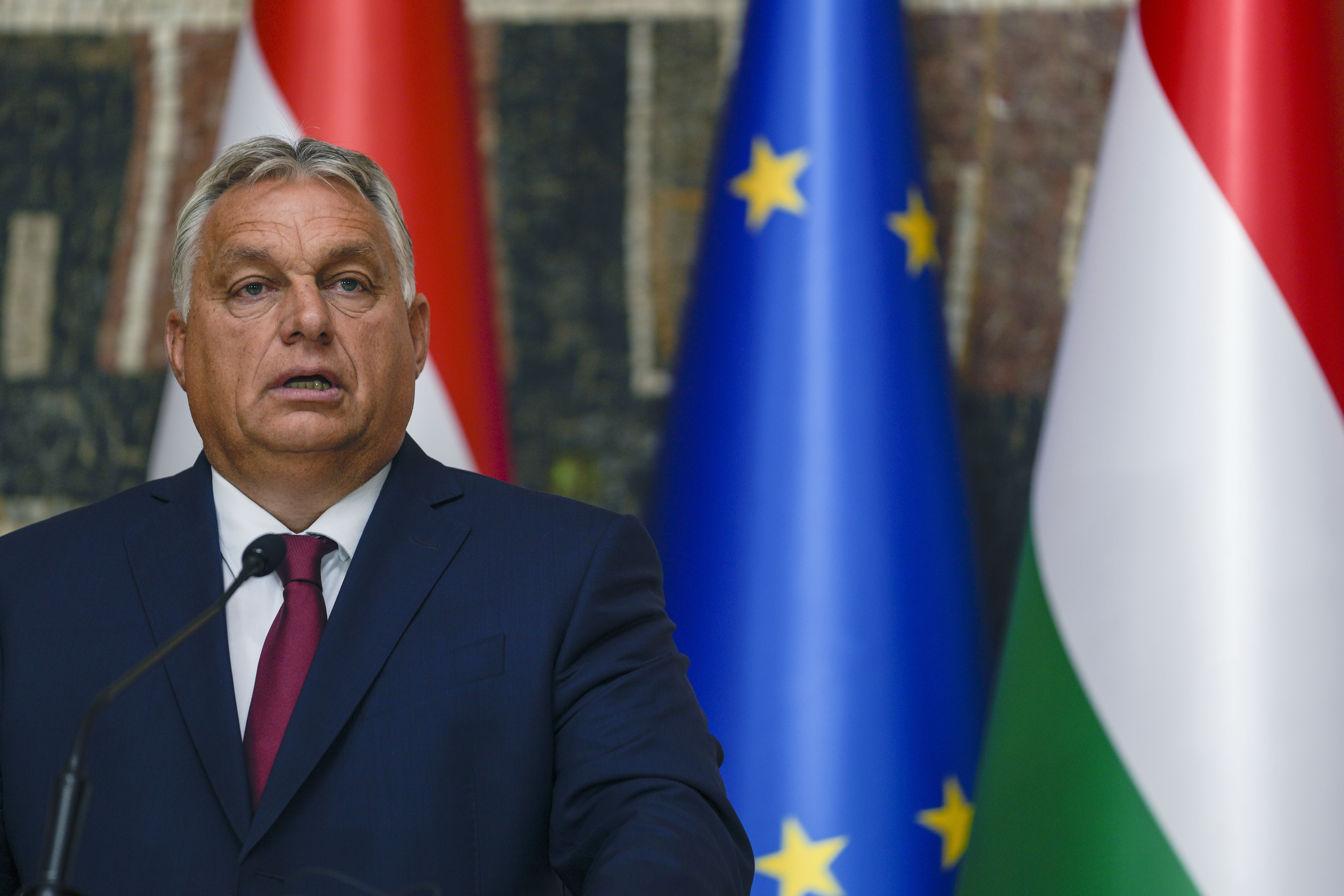 Orbani nuk do të ofrojë fonde për Ukrainën, mban lidhje me Rusinë