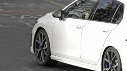 The new Golf R, the first photos appear"