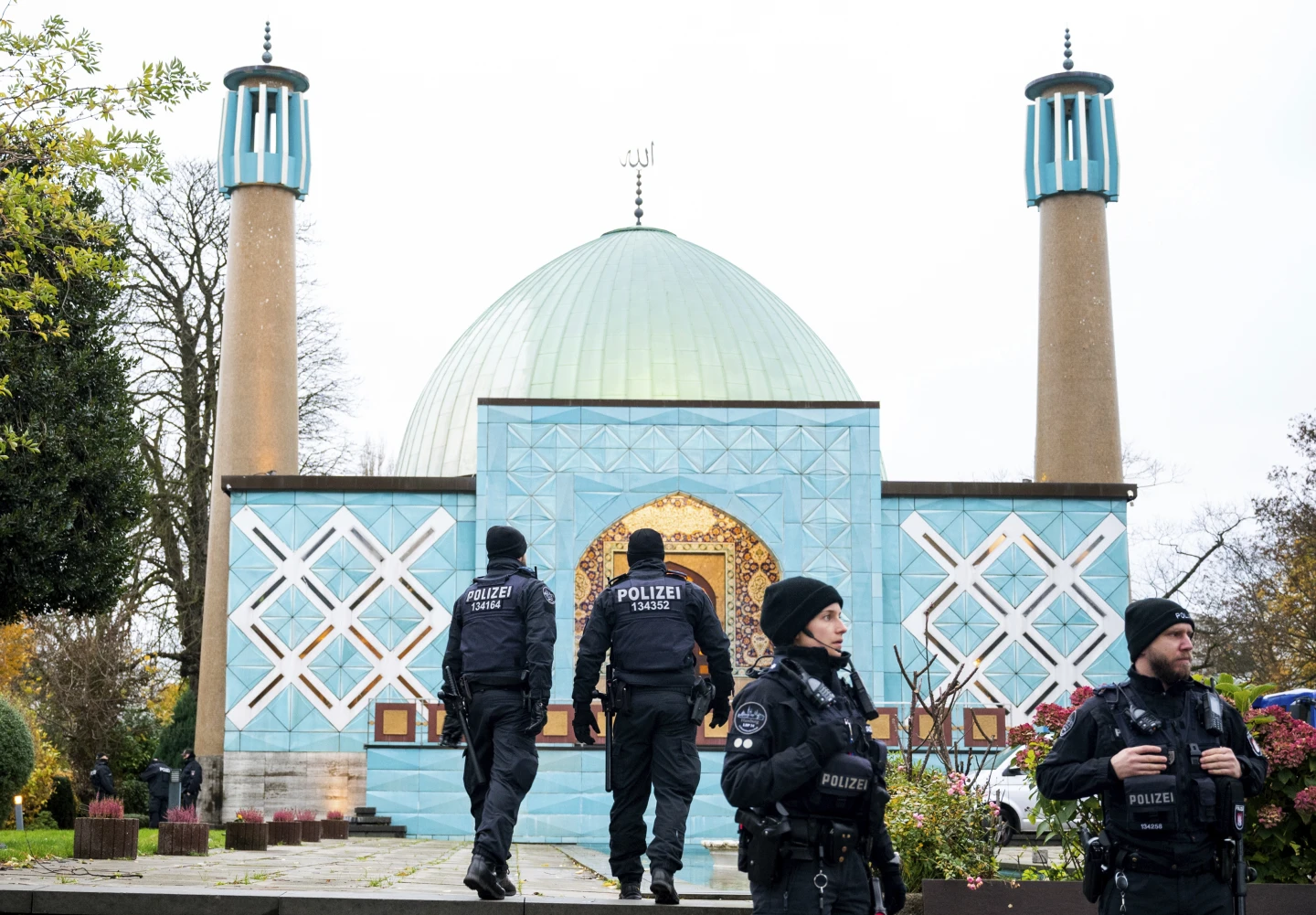 Policia bastis prona që lidhen me grupin e dyshuar për promovim të ideologjisë iraniane në Gjermani