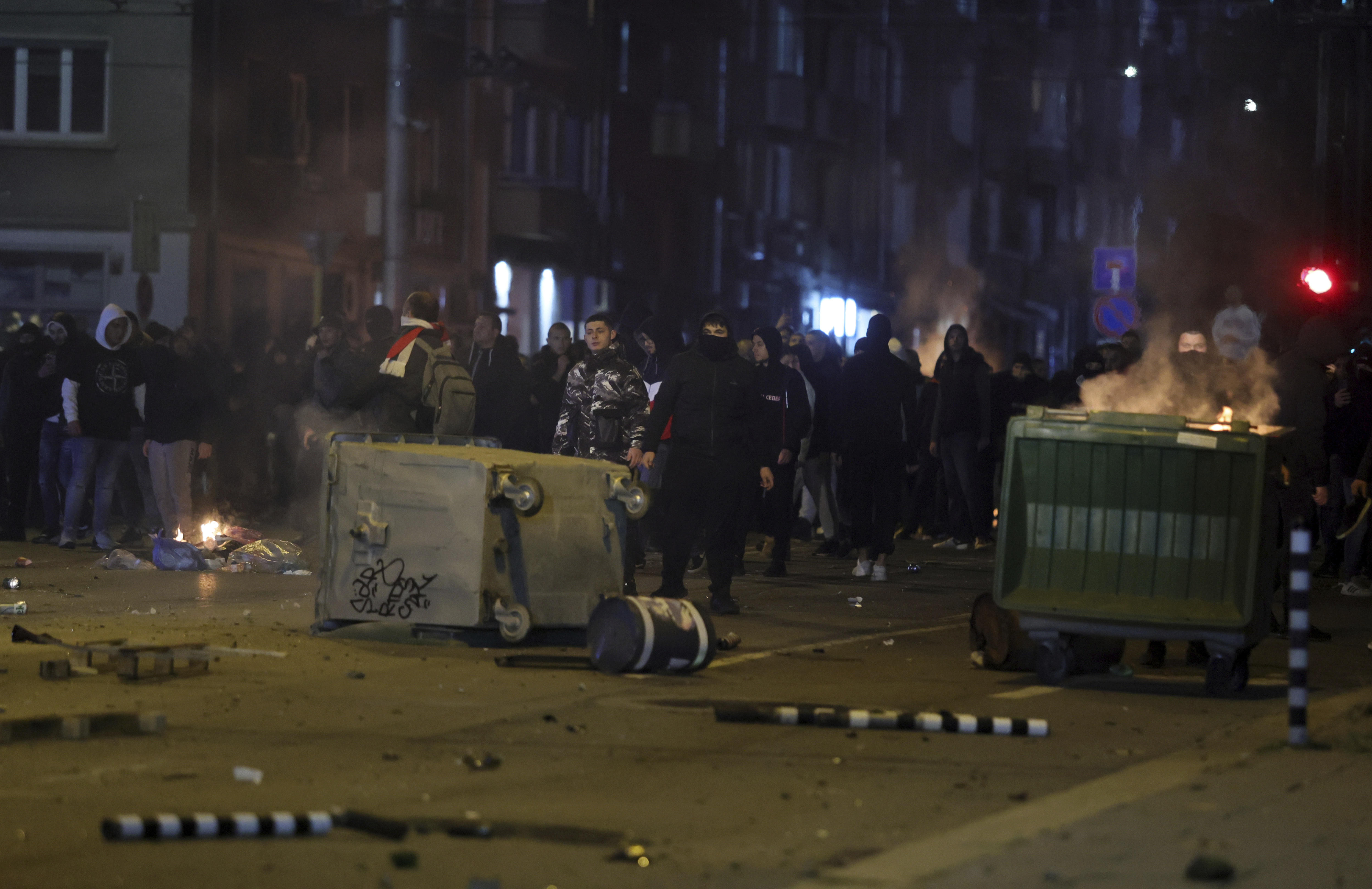 Keqmenaxhimi i Federatës së futbollit nxit protesta masive në Bullgari