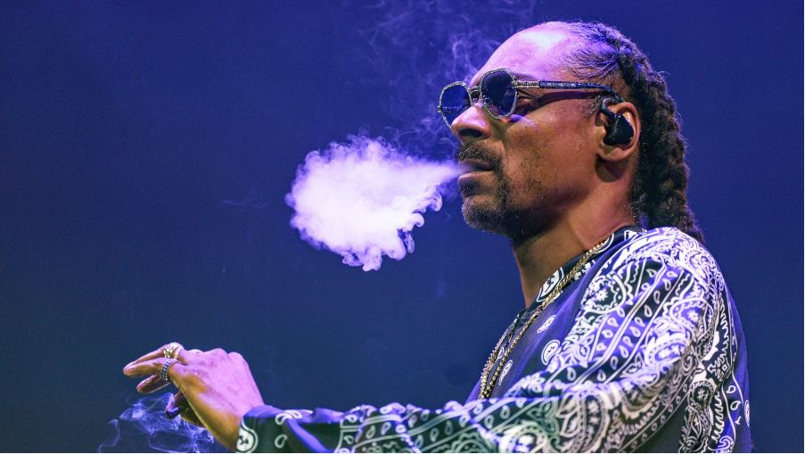 Snoop Dogg thotë se ka hequr dorë nga marihuana