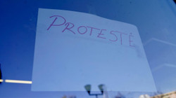 Kujdestaria e barnatoreve: Mbi 30 protestojnë sot me kërkesën për ndryshim të rregullores”