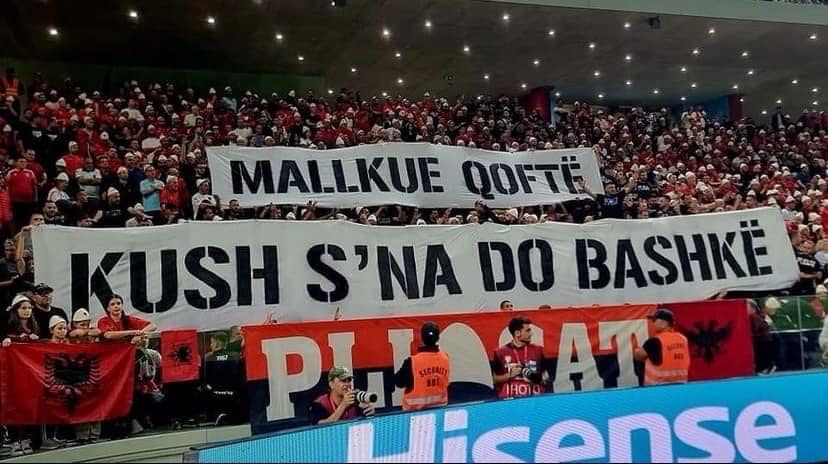 “Plisat” dalin me reagim pasi nuk u ndanë bileta për ndeshjen Shqipëri – Ishujt Faroe