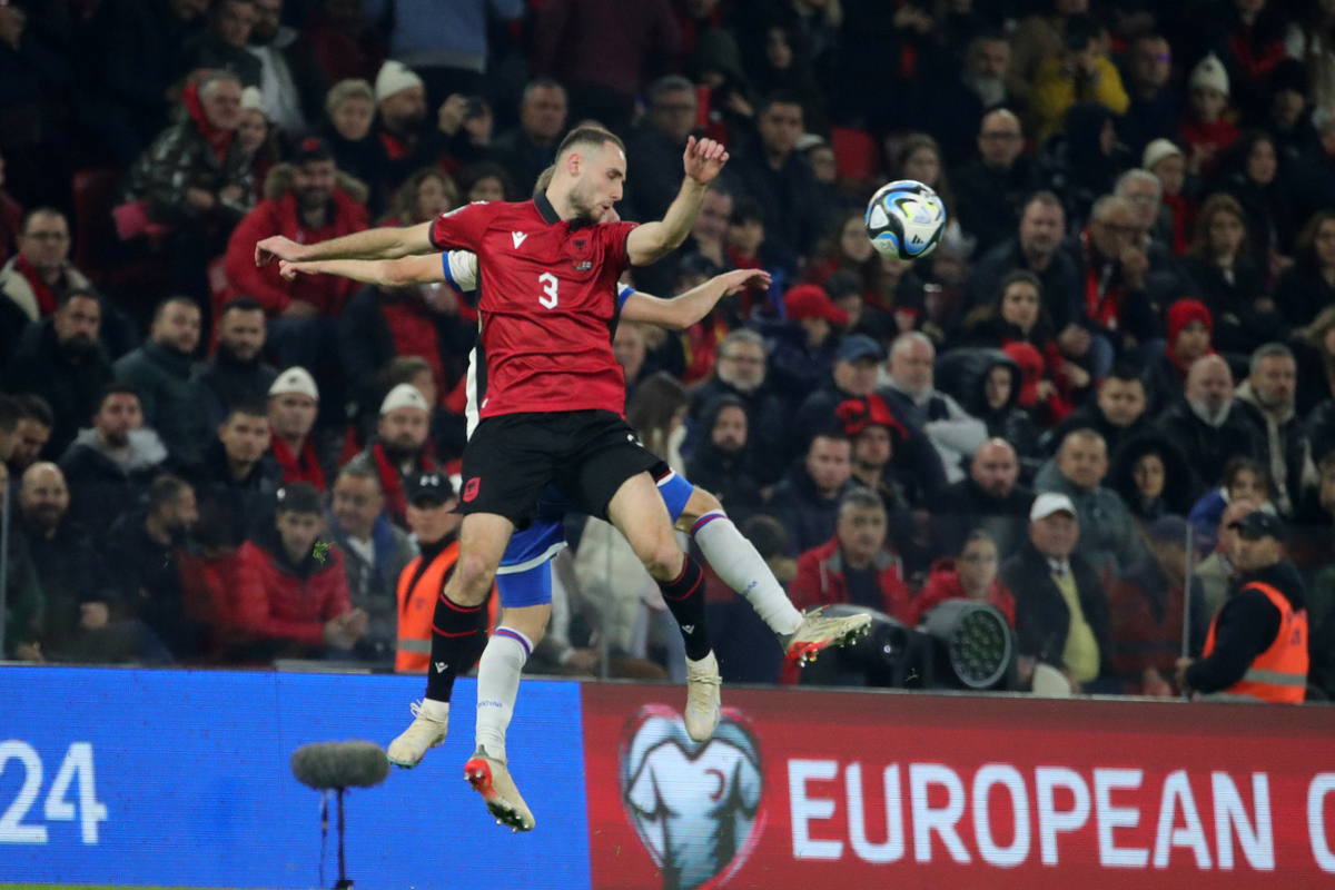 Shqipëria fiton grupin, barazon pa gola në ndeshjen festive