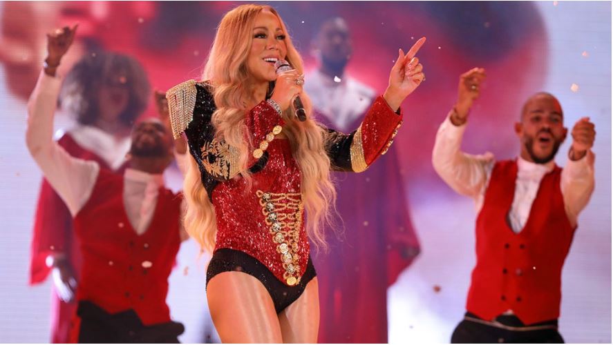 Përmes turneut, Mariah Carey sjell festat e fundvitit në Los Angeles
