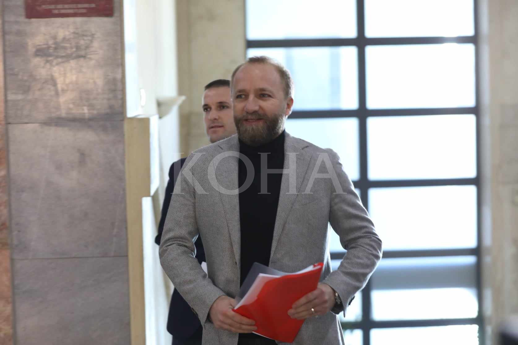 Tahiri: Kapërcimi më i madh i Kurtit – Asociacioni me kompetenca paralele me Republikën