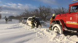 5 të vdekur dhe 19 të lënduar si pasojë e stuhisë së borës në Odesa