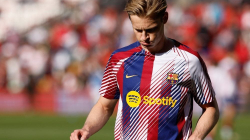 De Jong rinovon kontratën me Barçën