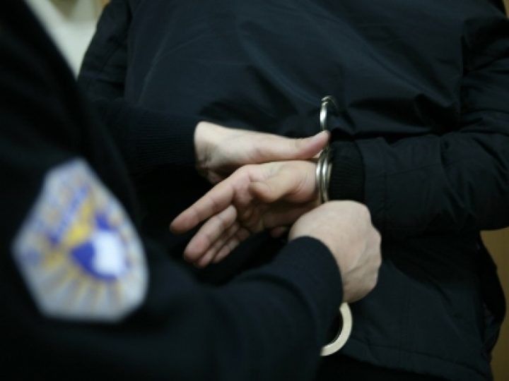 Policia e Kosovës - arrestim