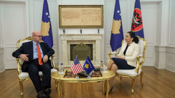 Osmani pret në takim Hovenierin, diskutojnë për sigurinë në Kosovë