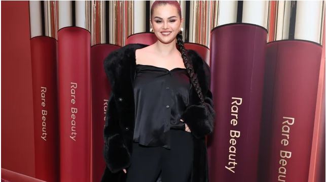 Selena Gomez po reflekton mbi një nga kapitujt më të vështirë të jetës së saj