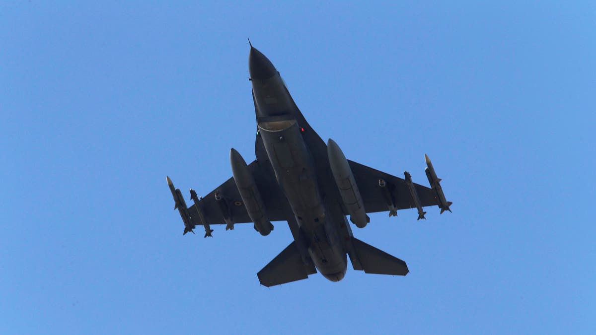 Avionët luftarakë të Turqisë godasin caqet kurde në Siri pasi SHBA-ja ia rrëzoi dronin