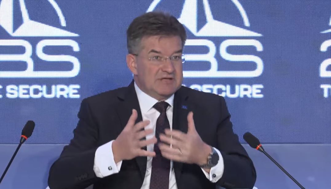 Lajçak – Kurtit: Kur s’të pëlqen mesazhi, sulmon lajmëtarin