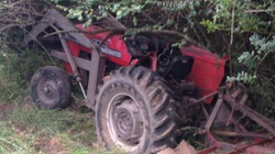 Vdes një person në Rahovec pasi u rrokullis me traktor
