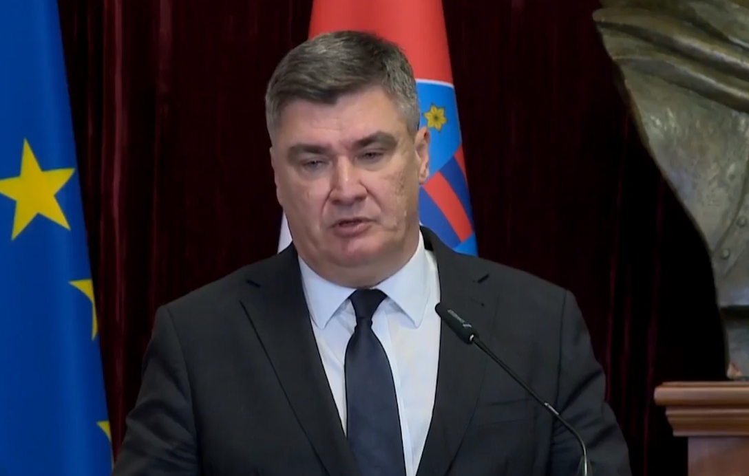 Presidenti kroat e ish-presidenti malazias kritikojnë Perëndimin për ledhatim të Serbisë