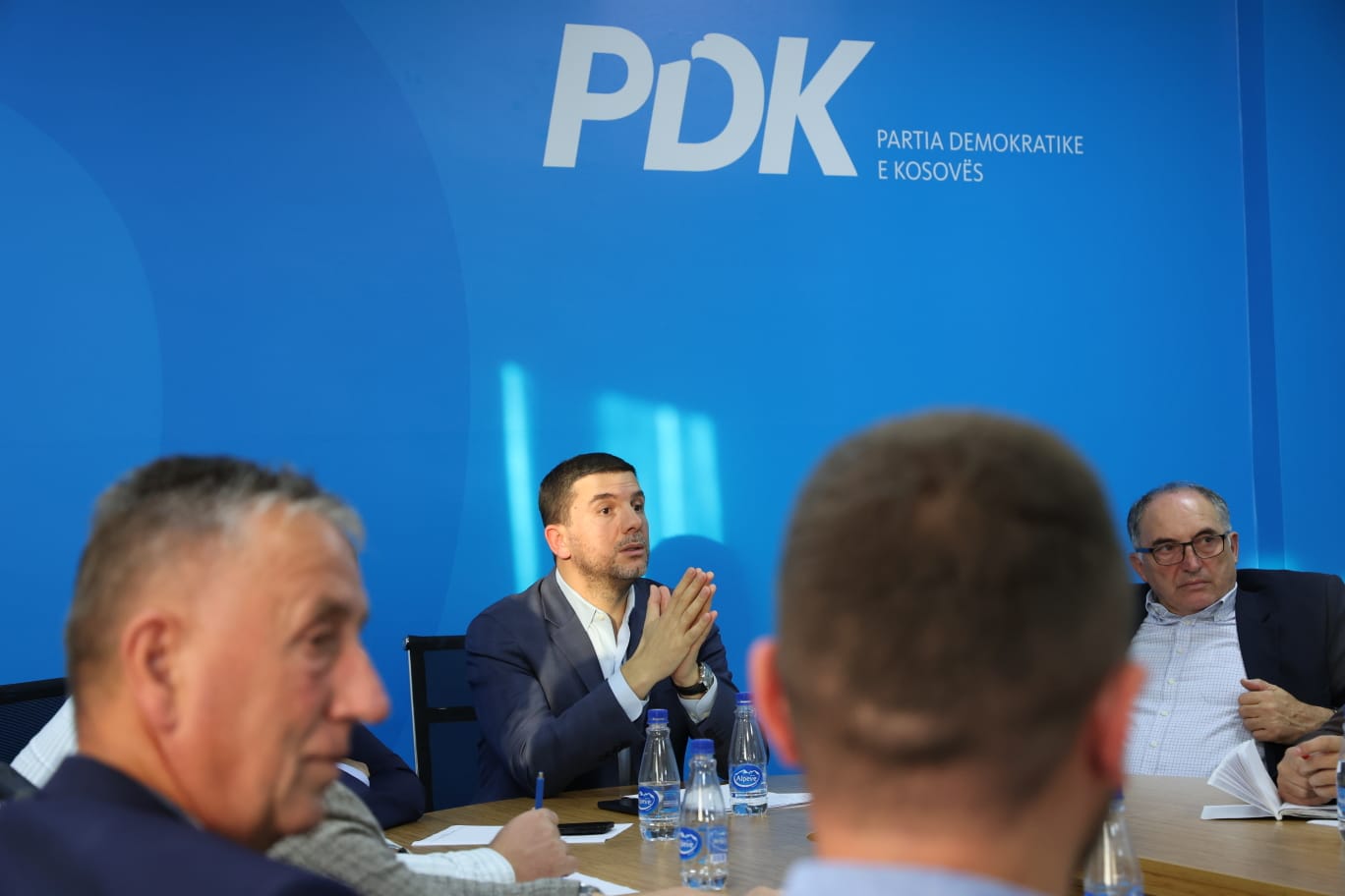 Krasniqi: Bojkoti i rezolutës për Policinë, papërgjegjësi e plotë politike