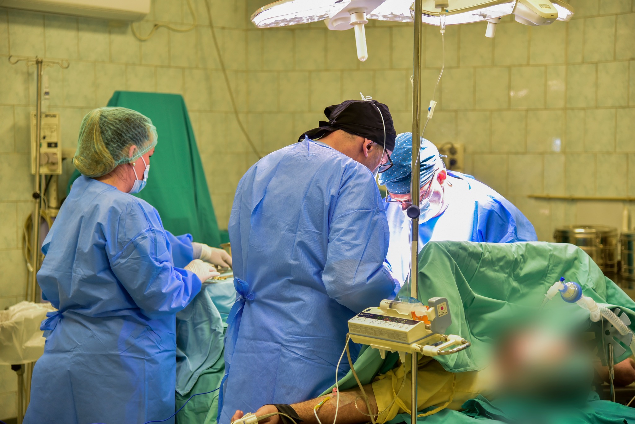 Mungesa e anesteziologëve e lë Neurokirurgjinë me një sallë operimi