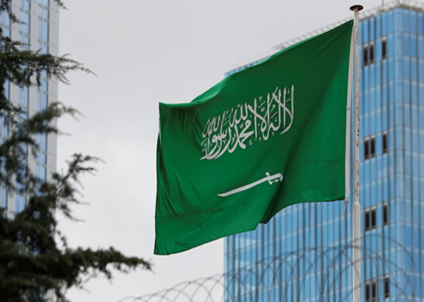 Arabia Saudite dënon me vdekje mësuesin për shkak të postimeve të tij