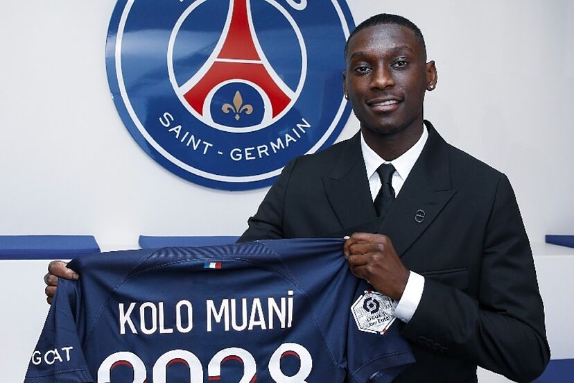 Muani i lumtur me kalimin te Parisi