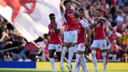 Arsenal gewinnt das dramatische Derby