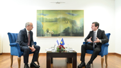 Kurti takon shefin e OSBE-së në Kosovë, situata në veri temë diskutimi