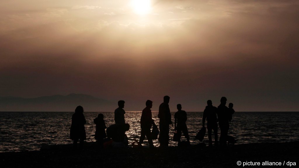 Gjenden 14 emigrantë dhe një burrë i vdekur në një ishull të vogël grek