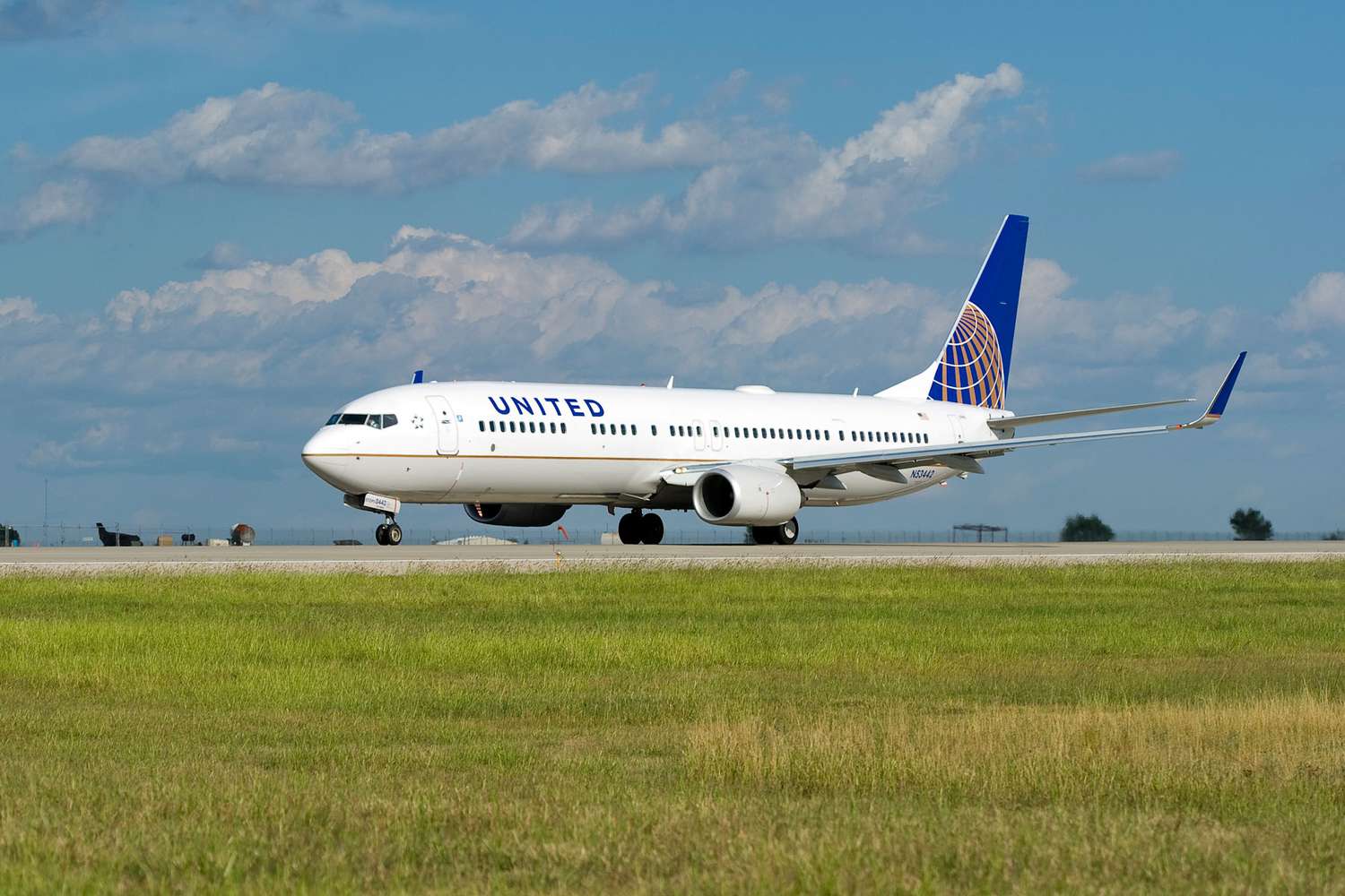 United Airlines ndalon përkohësisht gjitha fluturimet shkaku i një problemi teknik