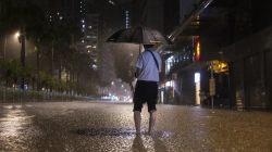 Shirat shkaktojnë përmbytje në Hong Kong dhe disa zona të Kinës