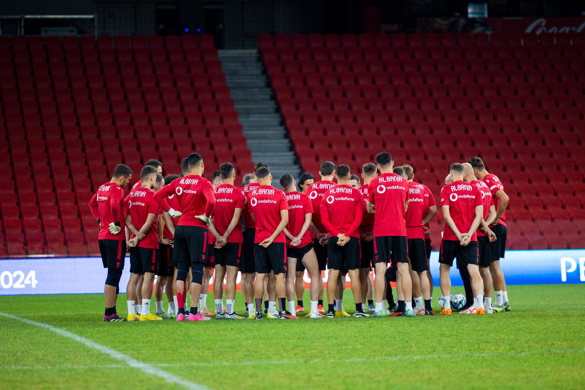 SOCCER CZECH REPUBLIC TEAM PREPARATIONS PRESS CONFERENCE - Press