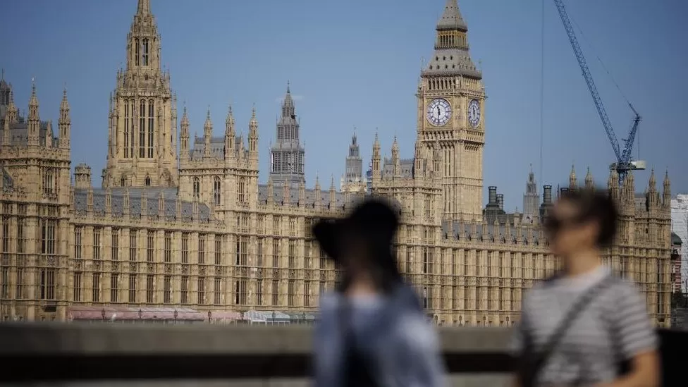 Arrestohet një hulumtues i Parlamentit të Britanisë, dyshohet se spiunoi për Kinën