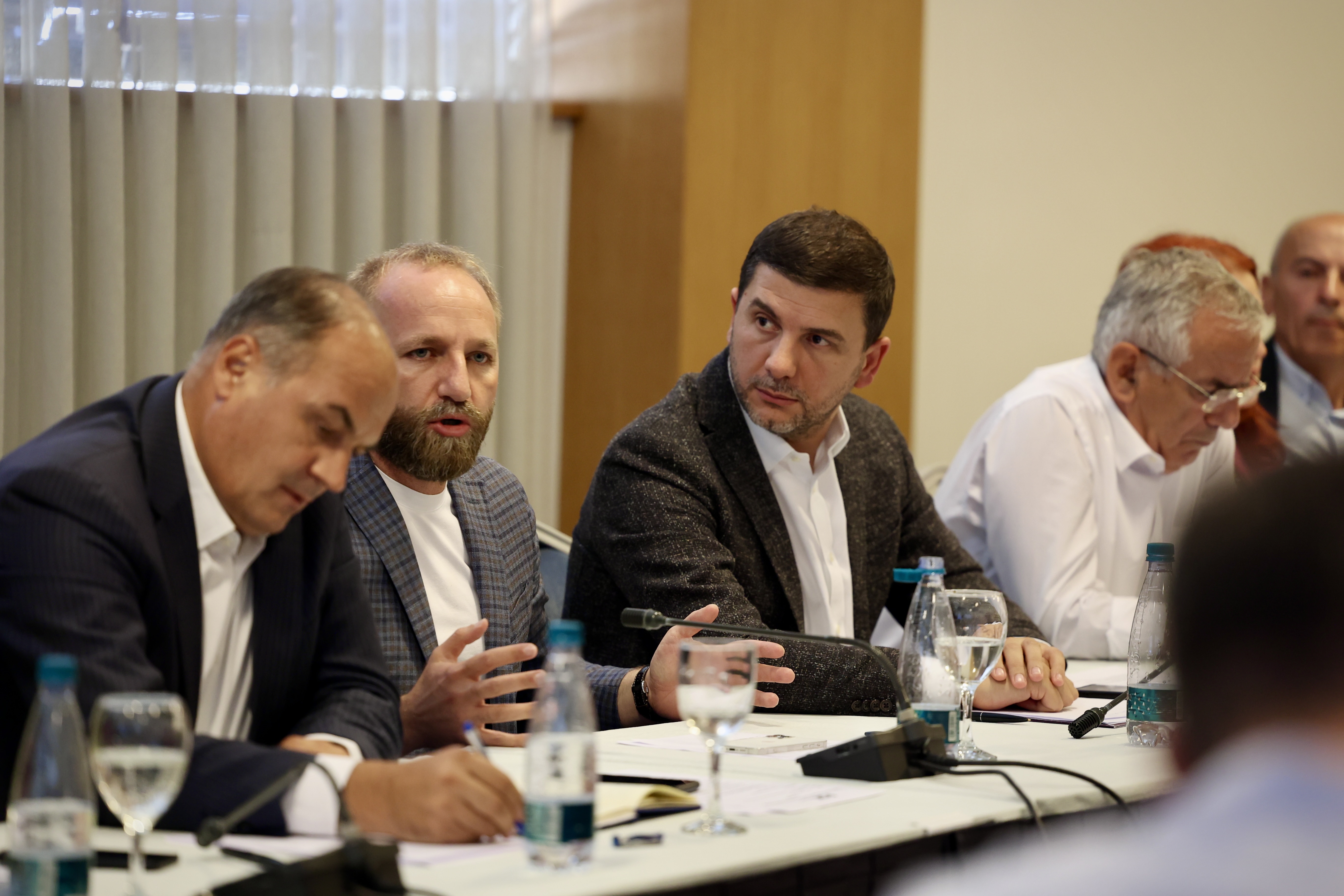 PDK: Qeveria po e thellon krizën politike dhe ekonomike, vendi ka nevojë për zgjedhje të parakohshme
