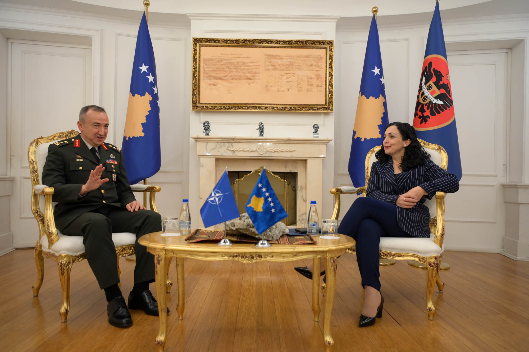 Osmani njoftoi komandantin në ardhje të KFOR-it për sfidat e sigurisë në veri