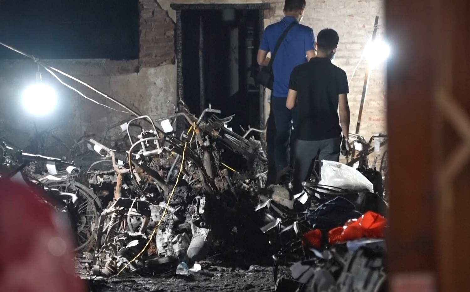 Zjarr në një ndërtesë në Vietnam, të paktën 56 persona të vdekur