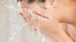 Dermatologu amerikan: Pastroni gjithsesi fytyrën pasi t’i lani dhëmbët”